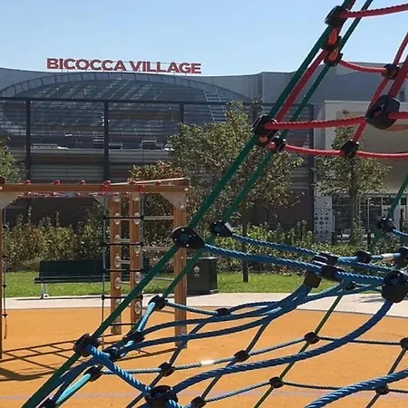 Bicocca Ultimo Piano Con Ampia Terrazza דירה מילאנו