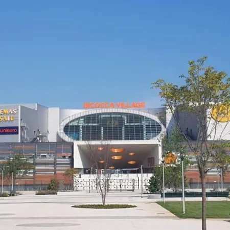 דירה Bicocca Ultimo Piano Con Ampia Terrazza